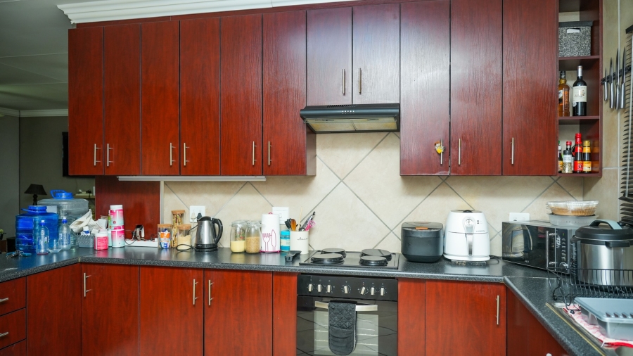 To Let 2 Bedroom Property for Rent in Doringkruin North West